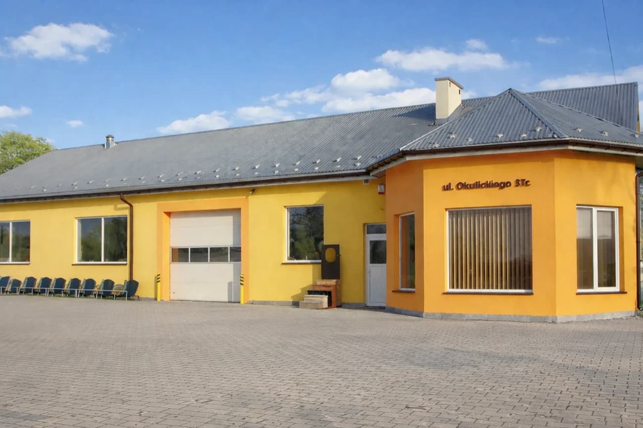 Granitowy nagrobek — realizacja zakładu kamieniarskiego Granit-Kwolek w Sanoku